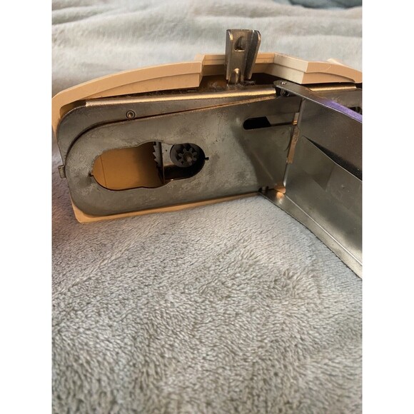 Vtg SINGER Buttonholer Automatic Buttonhole Stitch Attachment 4561 w/ Box & Book - Picture 10 of 12